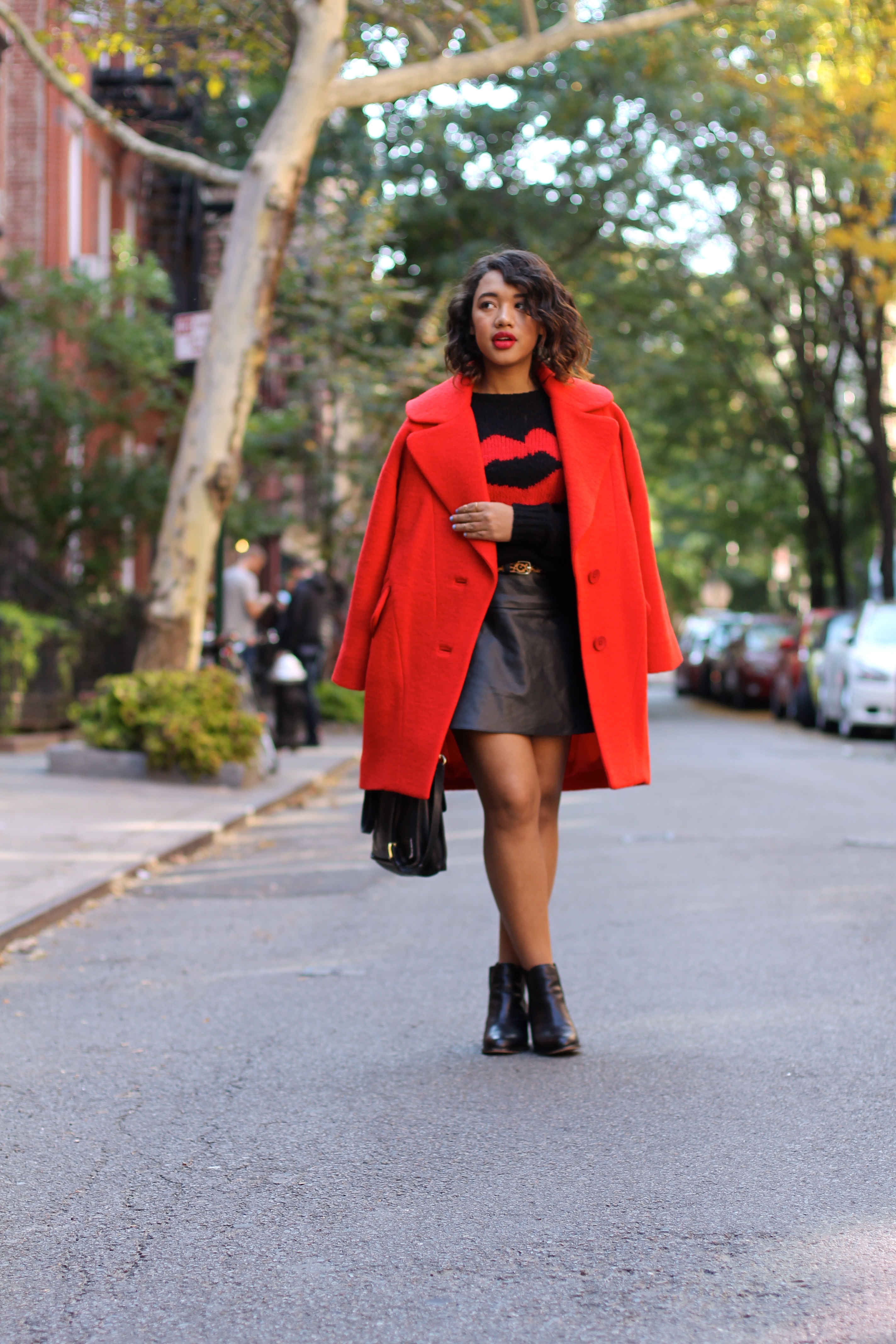 red coat fall red coat perfect red coat fashion blogger new york fashion blogger nyc fashion blogger street style fall style black fashion bloggers