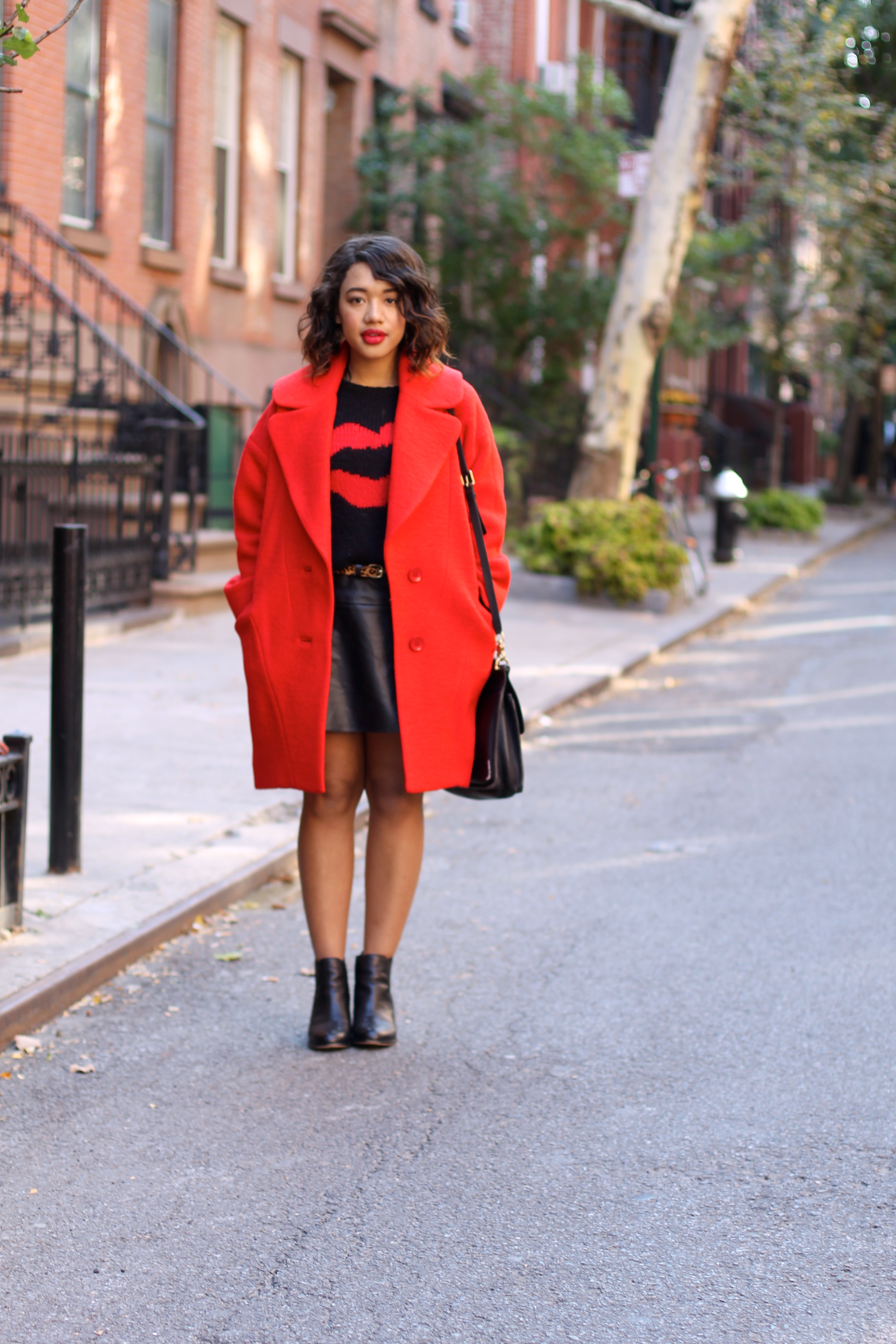 red coat fall red coat perfect red coat fashion blogger new york fashion blogger nyc fashion blogger street style fall style black fashion bloggers