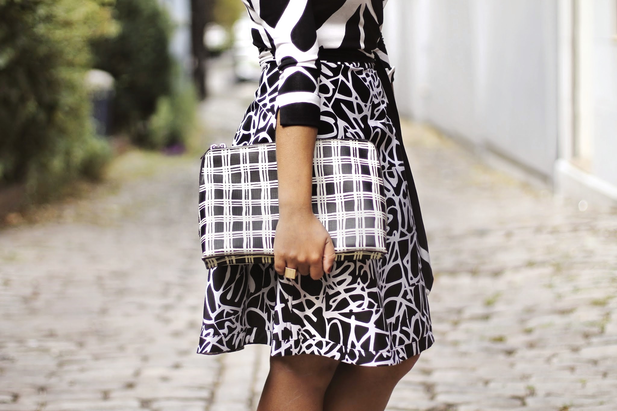 blogger new york city blog new york city blog black bloggers nyc new york city fashion blog dvf wrap dress dvf wrap dress black white dvf wrap dress diane von furstenberg wrap dress diane von furstenberg dress black white dress 