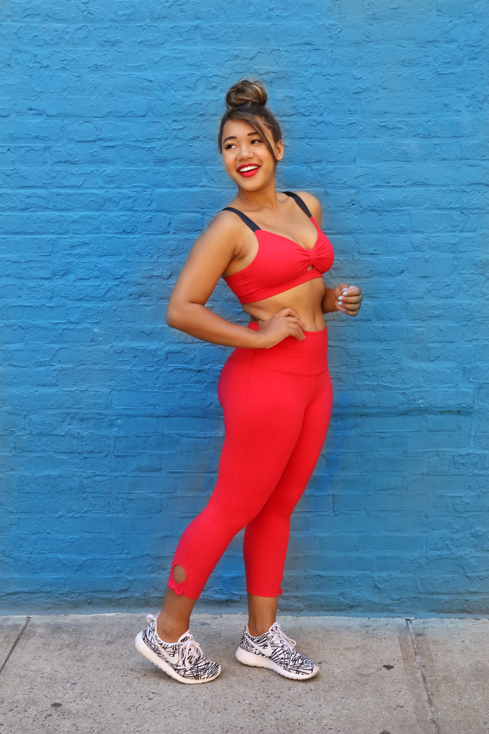 Work Out Style! pants: http://bit.ly/28YAqpD sports bra: http://bit.ly/292Ht25 bottle: http://bit.ly/295A2rz nikes: http://bit.ly/295AnMw