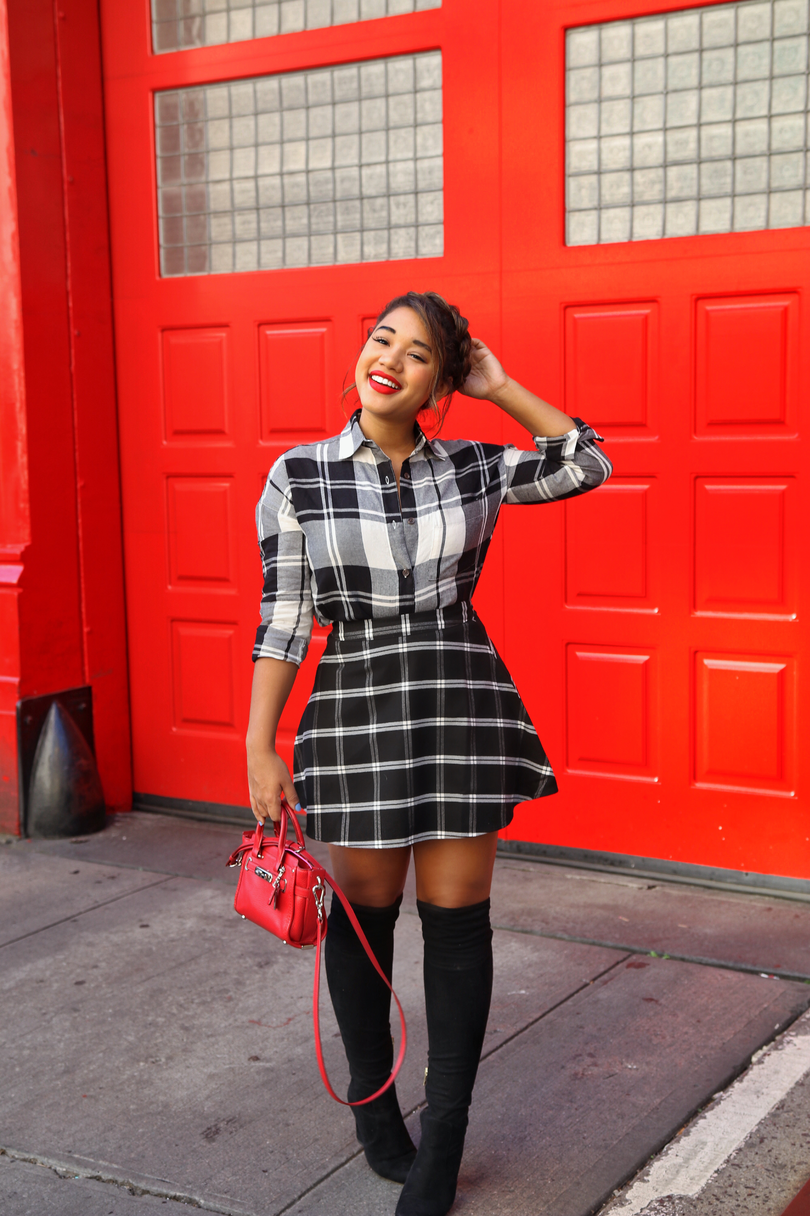 Plaid Mixing! Fall style by Color Me Courtney (@colormecourtney) // How to wear plaid for fall #plaid #overthekneeboots #otkboot #patternmixing #blackandwhite