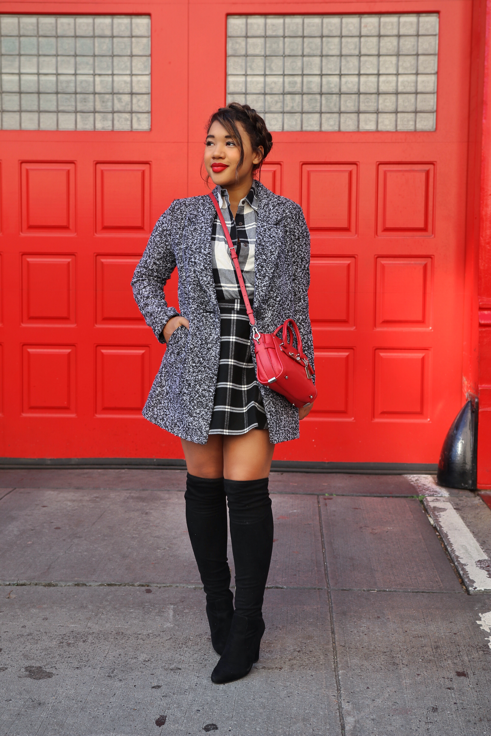 Over The Boots with plaid! Fall style by Color Me Courtney (@colormecourtney) // How to wear plaid for fall #plaid #overthekneeboots #otkboot #patternmixing #blackandwhite
